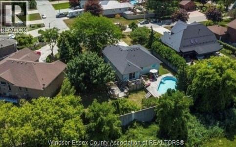 1610 Chornoby CRESCENT - 3