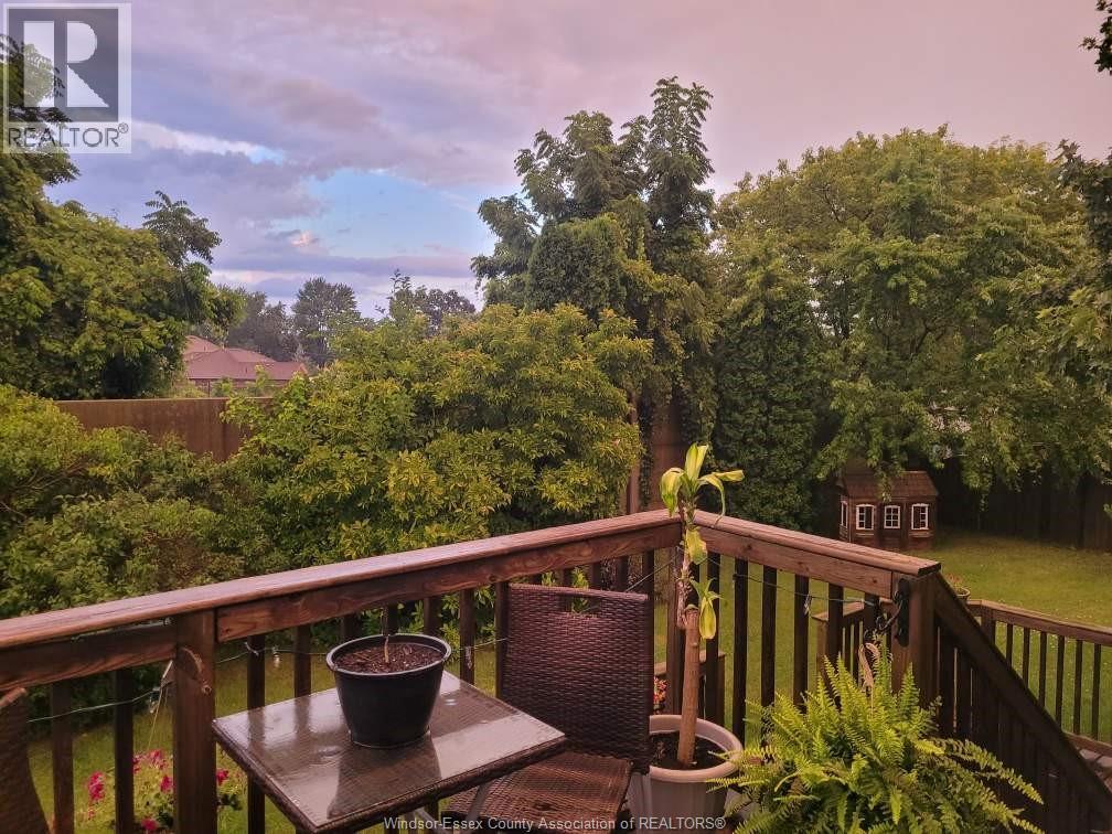 1610 Chornoby CRESCENT - 42