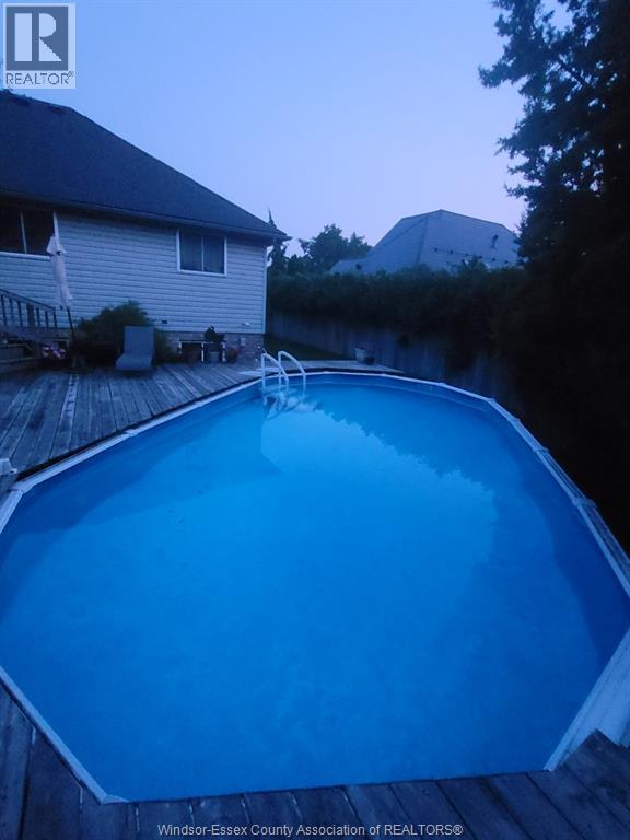 1610 Chornoby CRESCENT - Image 43