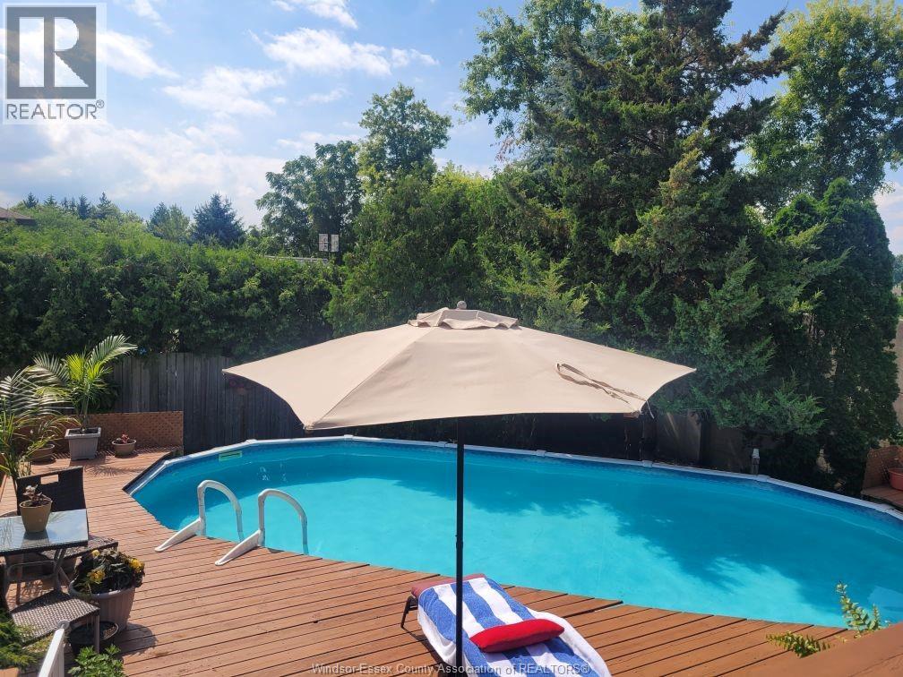 1610 Chornoby CRESCENT - 48