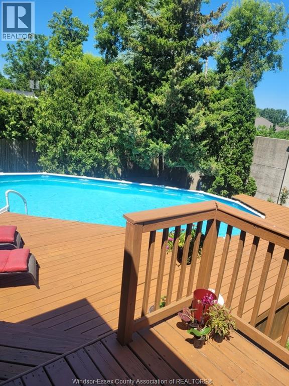 1610 Chornoby CRESCENT - 44