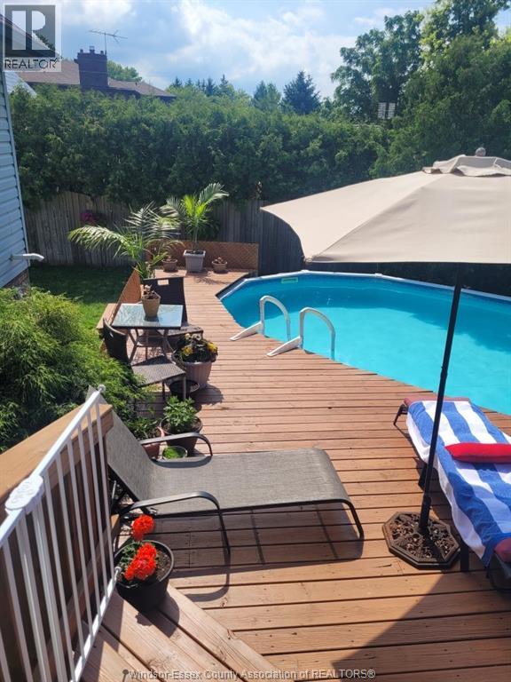 1610 Chornoby CRESCENT - Image 47