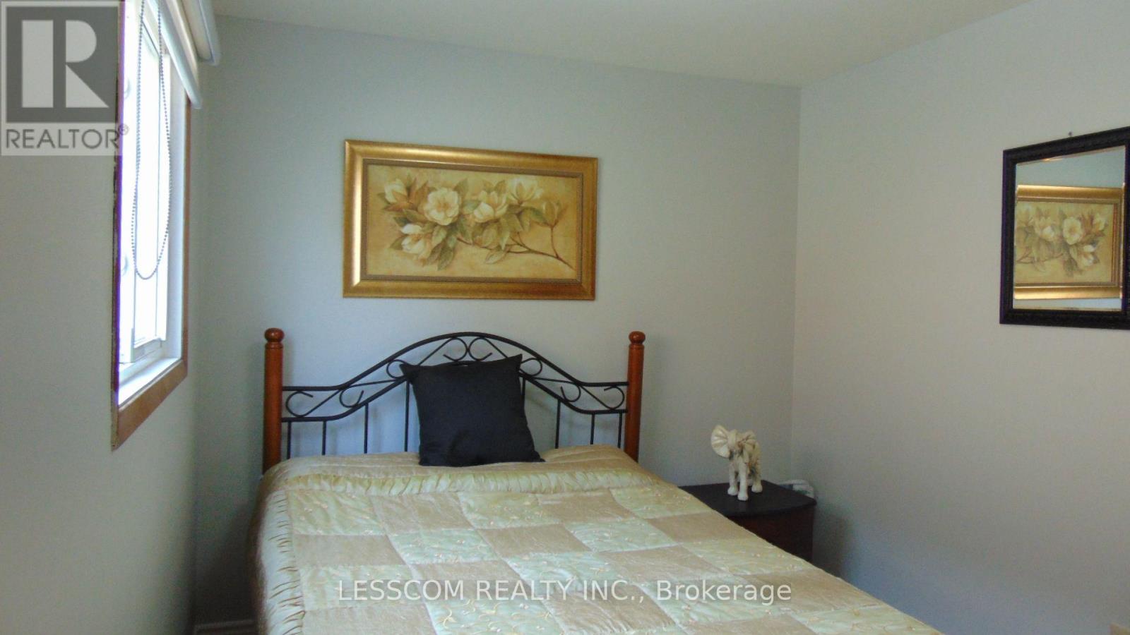335 ROYAL SALISBURY WAY - 23