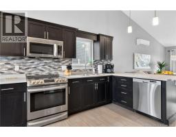 37 Brevet, Moncton, NB E1G5T1 Photo 11