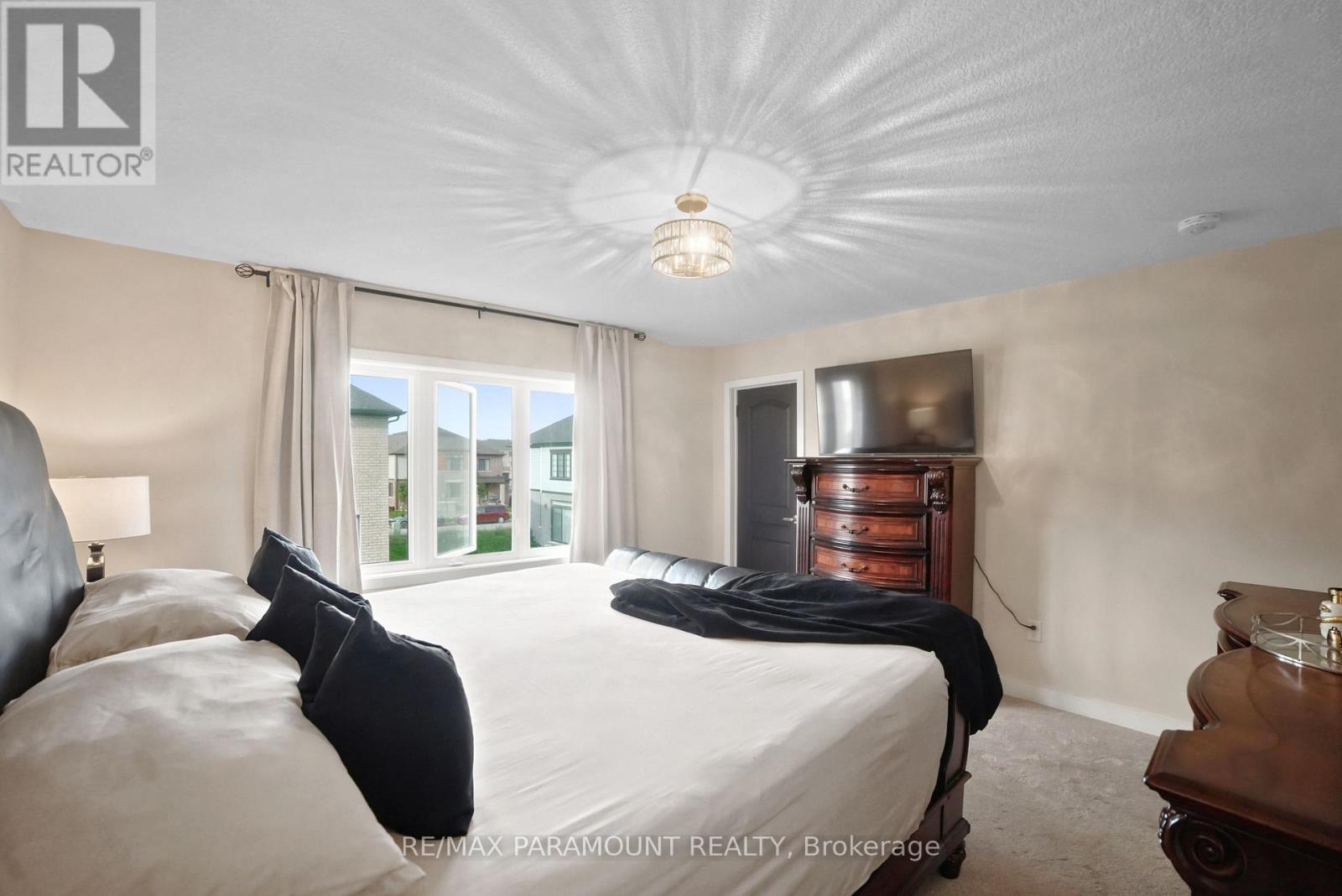 110 SUNFLOWER CRESCENT - Image 27