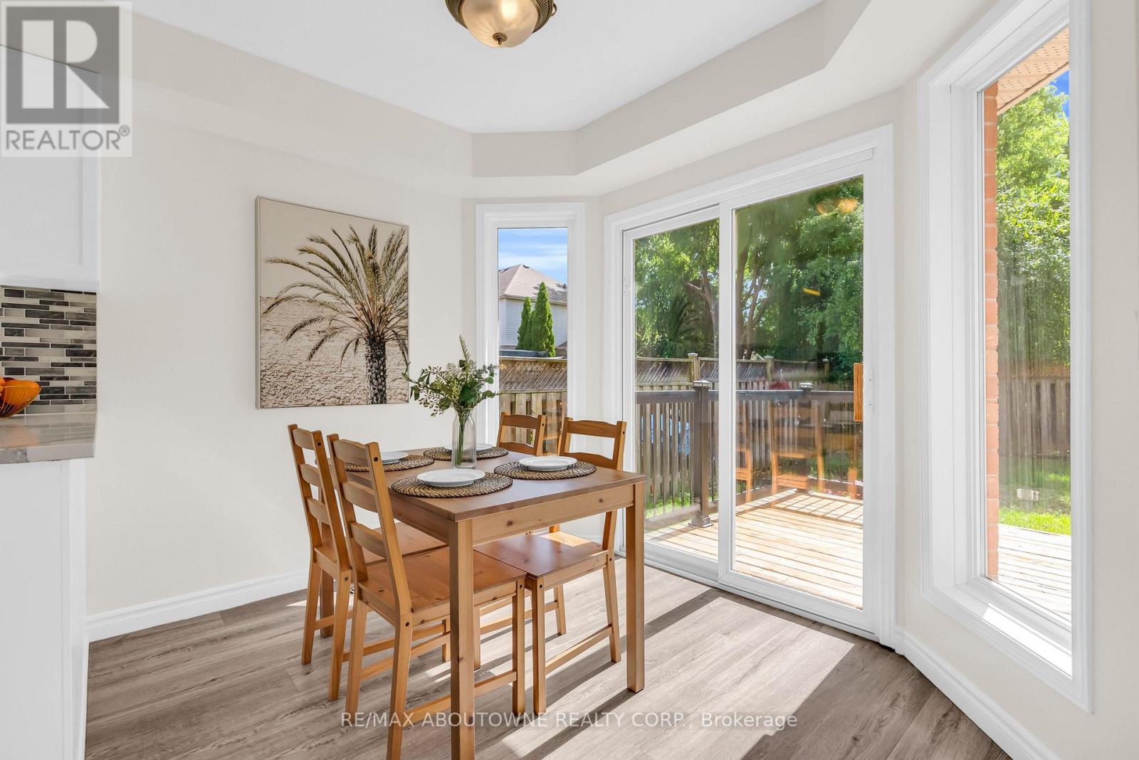 87 HOUGHTON STREET - 14