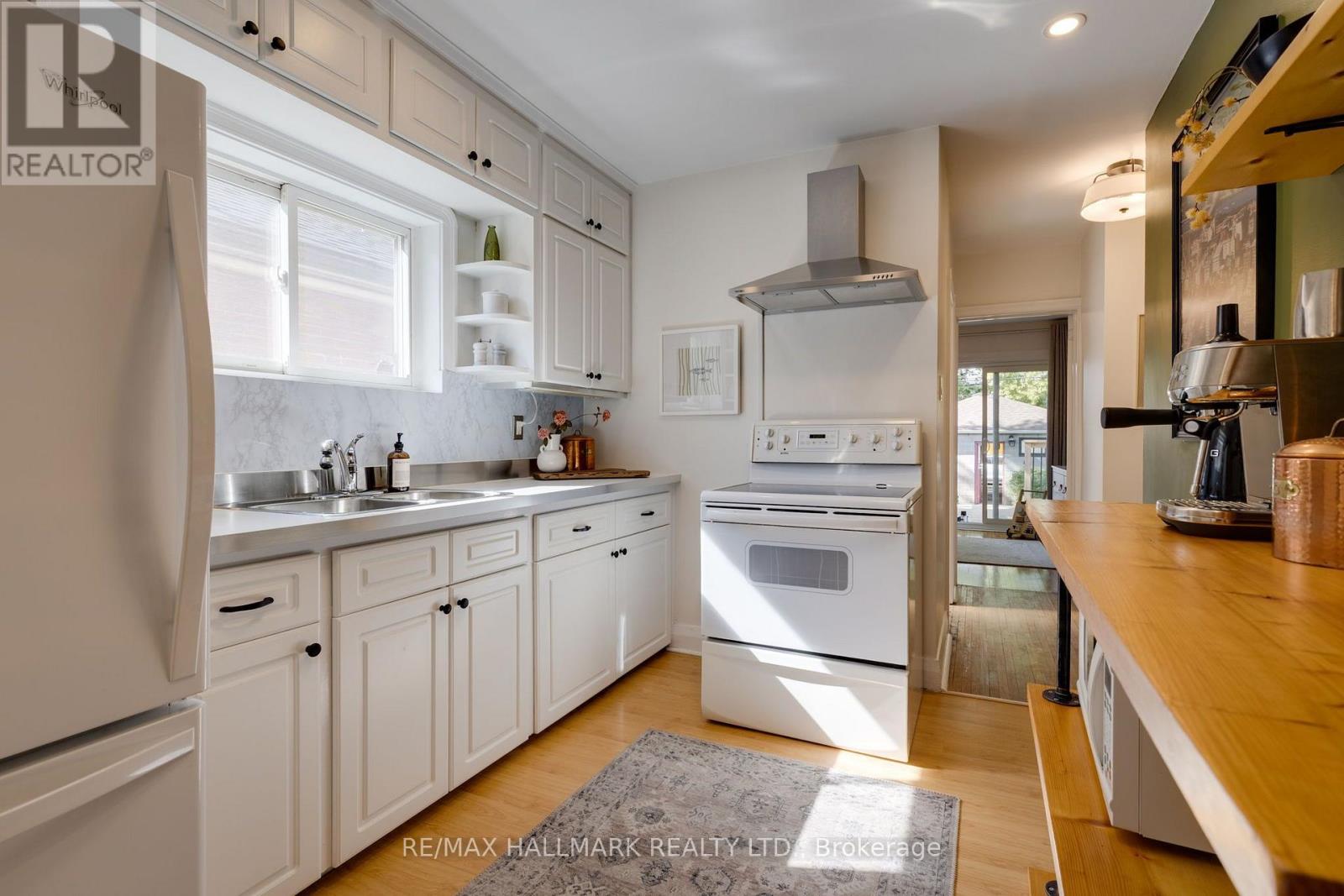 Photo of 28 THORA AVENUE