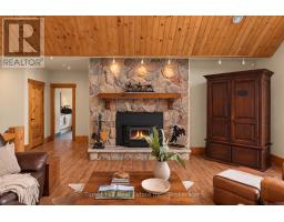 Bedroom 2 - 2623 Con 10 N Nottawasaga Side Road N, Clearview, ON L9Y3Y9 Photo 7