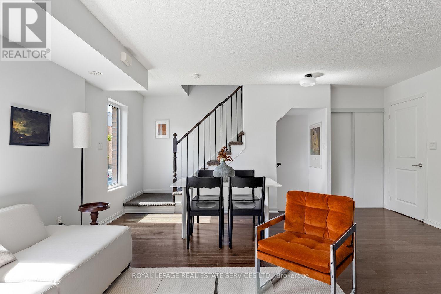 #227 7 FOUNDRY AVENUE - 16
