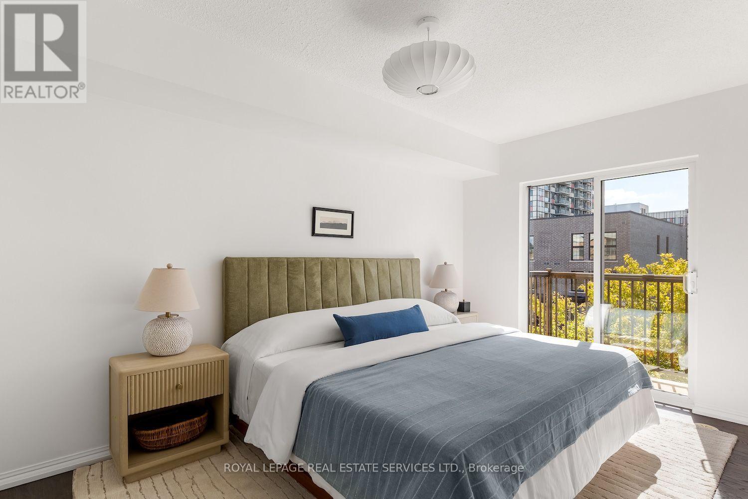 #227 7 FOUNDRY AVENUE - 20