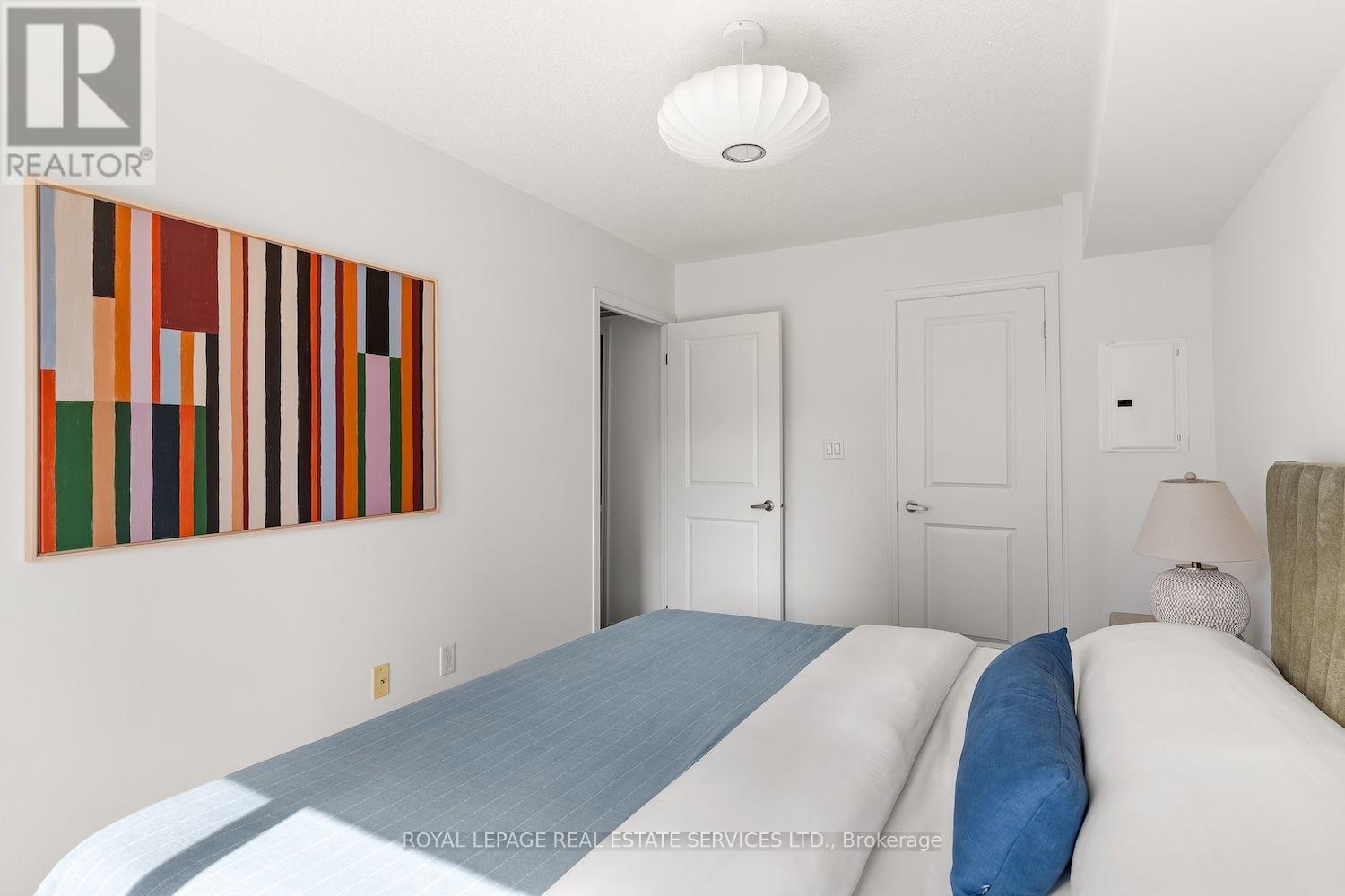 #227 7 FOUNDRY AVENUE - 21