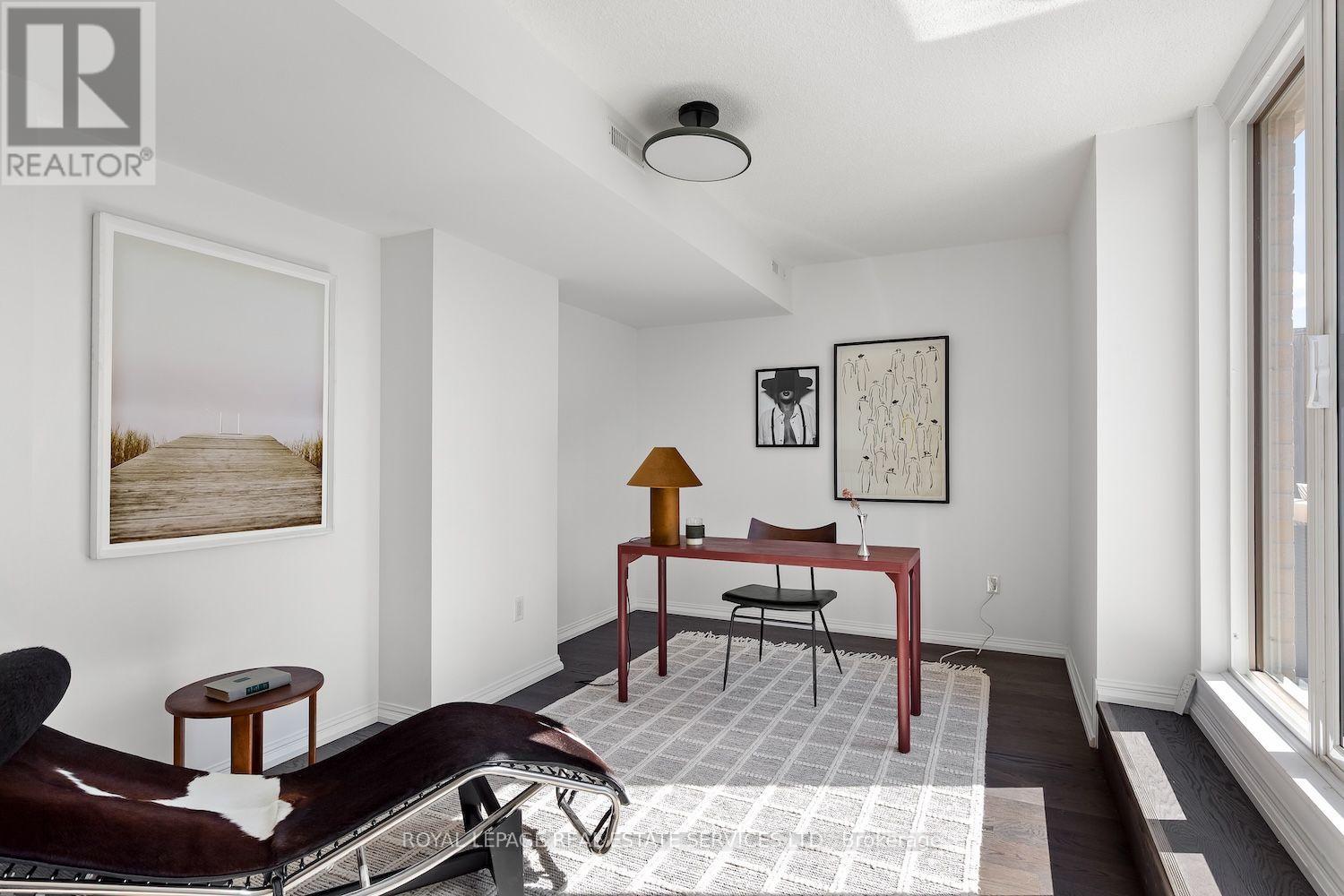 #227 7 FOUNDRY AVENUE - Image 26