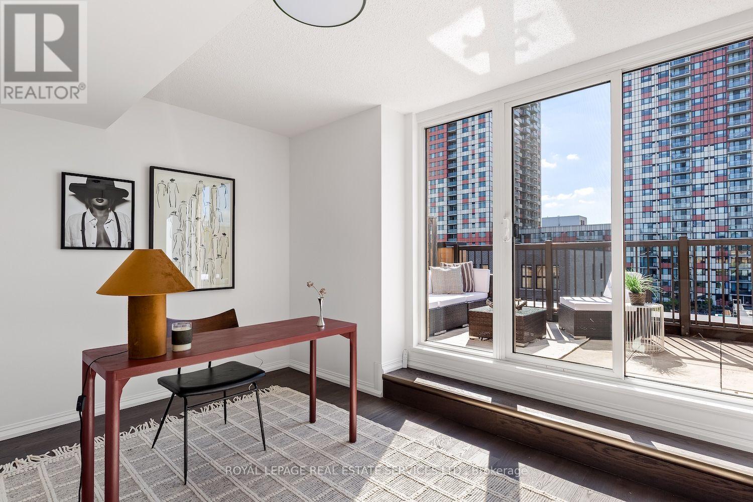 #227 7 FOUNDRY AVENUE - 29