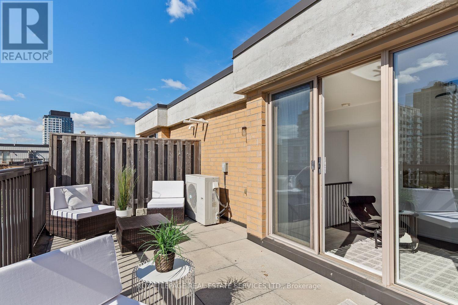 #227 7 FOUNDRY AVENUE - 30