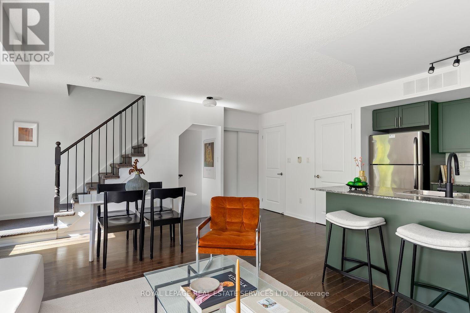 Photo of 227 - 7 FOUNDRY AVENUE