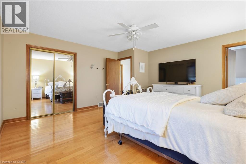 76 MADEIRA Crescent - 34