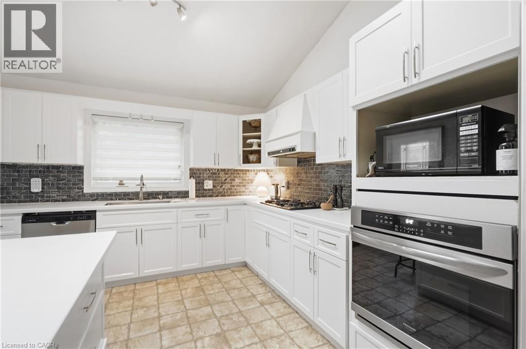 76 MADEIRA Crescent - 8
