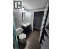 409 Castlegrove Place Unit# Room 5, London, ON N6G1L1 Photo 10