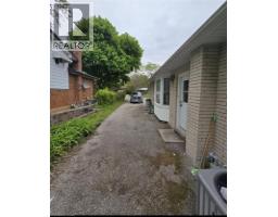 409 Castlegrove Place Unit# Room 2, London, ON N6G1L1 Photo 12