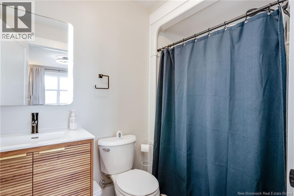 143 Arlington Crescent - 24