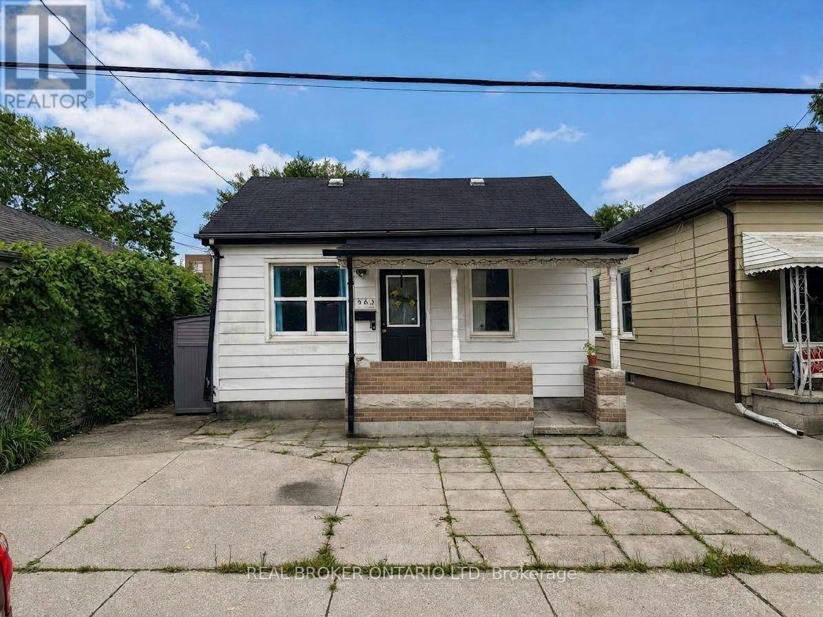 563 SOUTH STREET S - 1