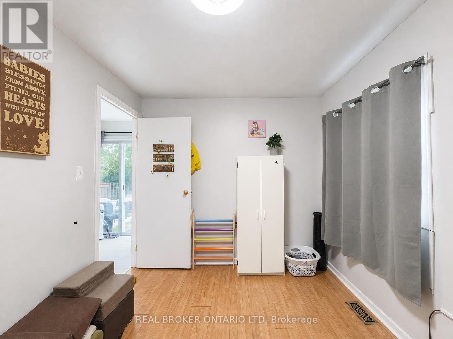 563 SOUTH STREET S - 18