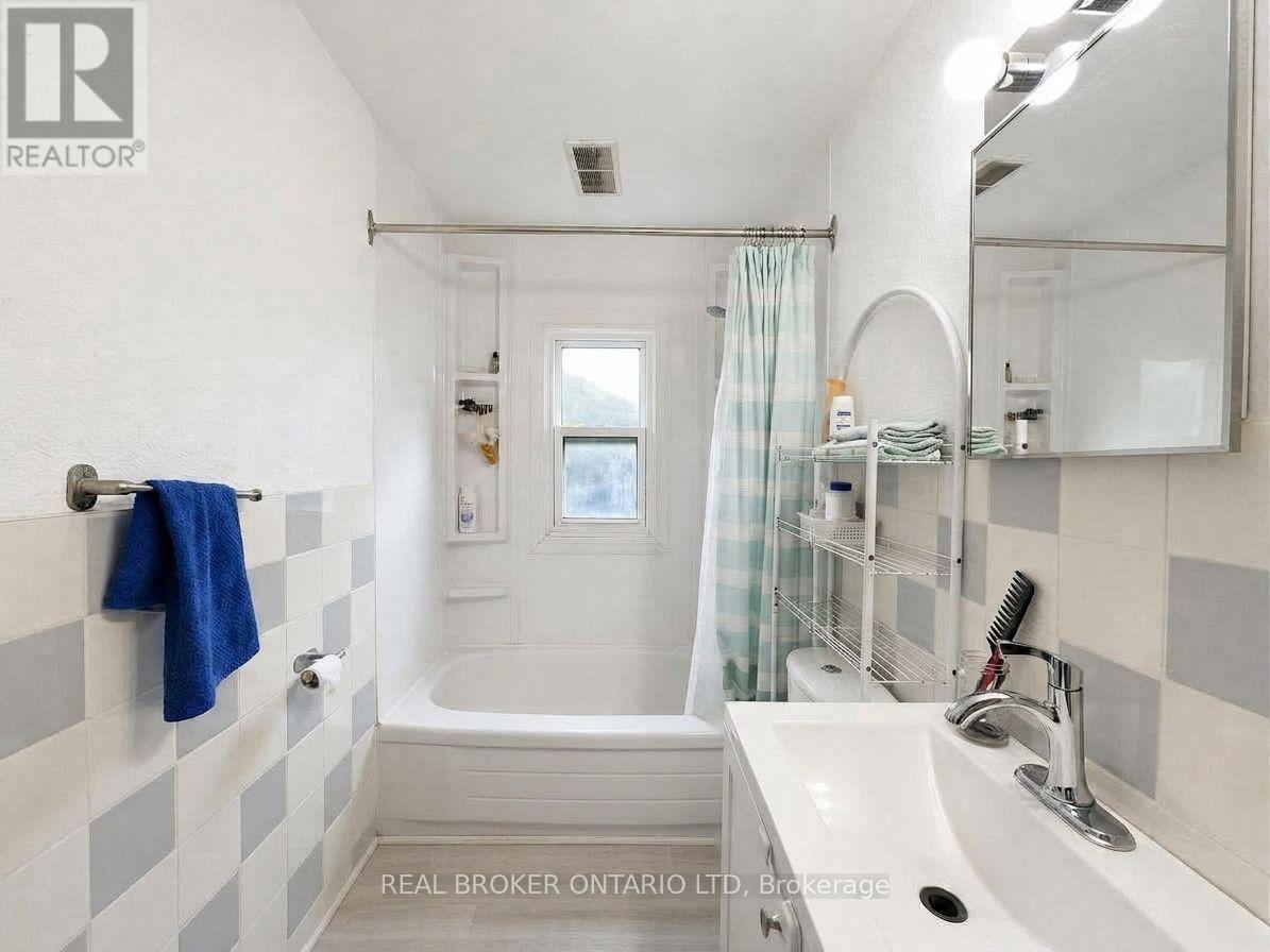 563 SOUTH STREET S - Image 20