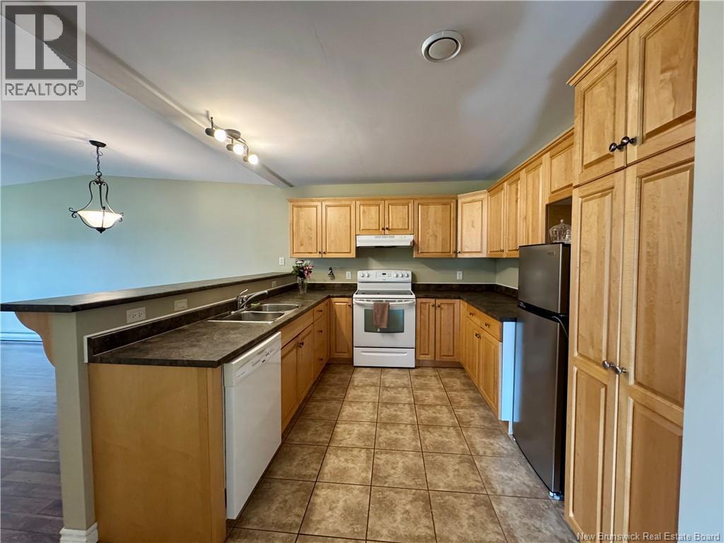 26 Acorn Drive, Saint John, New Brunswick, E2M7X8, Saint John, New Brunswick — photo 5 of 5