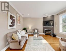 Loft - 127 Russell Jarvis Drive, Markham, ON L3S4B3 Photo 9
