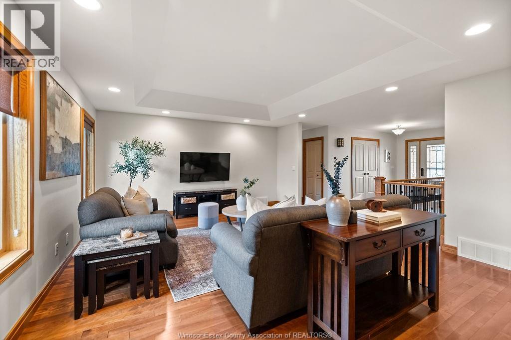 1352 Tecumseh Rd - 12