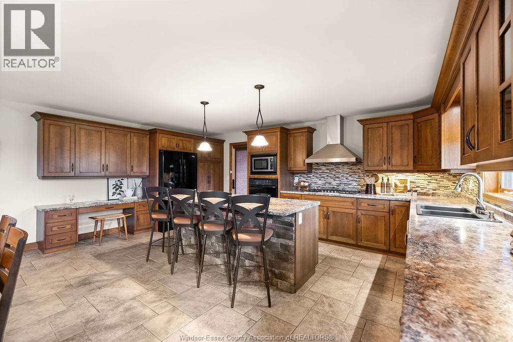 1352 Tecumseh Rd - 16