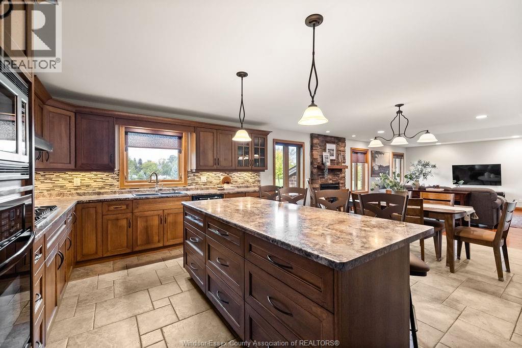 1352 Tecumseh Rd - 19