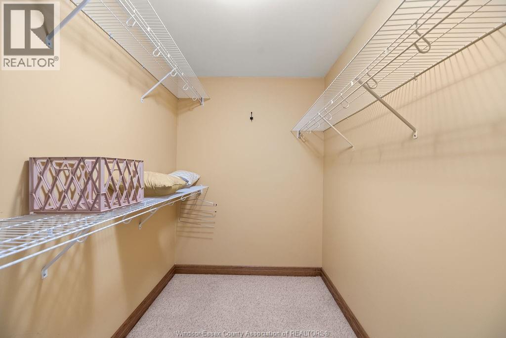 1352 Tecumseh Rd - 23