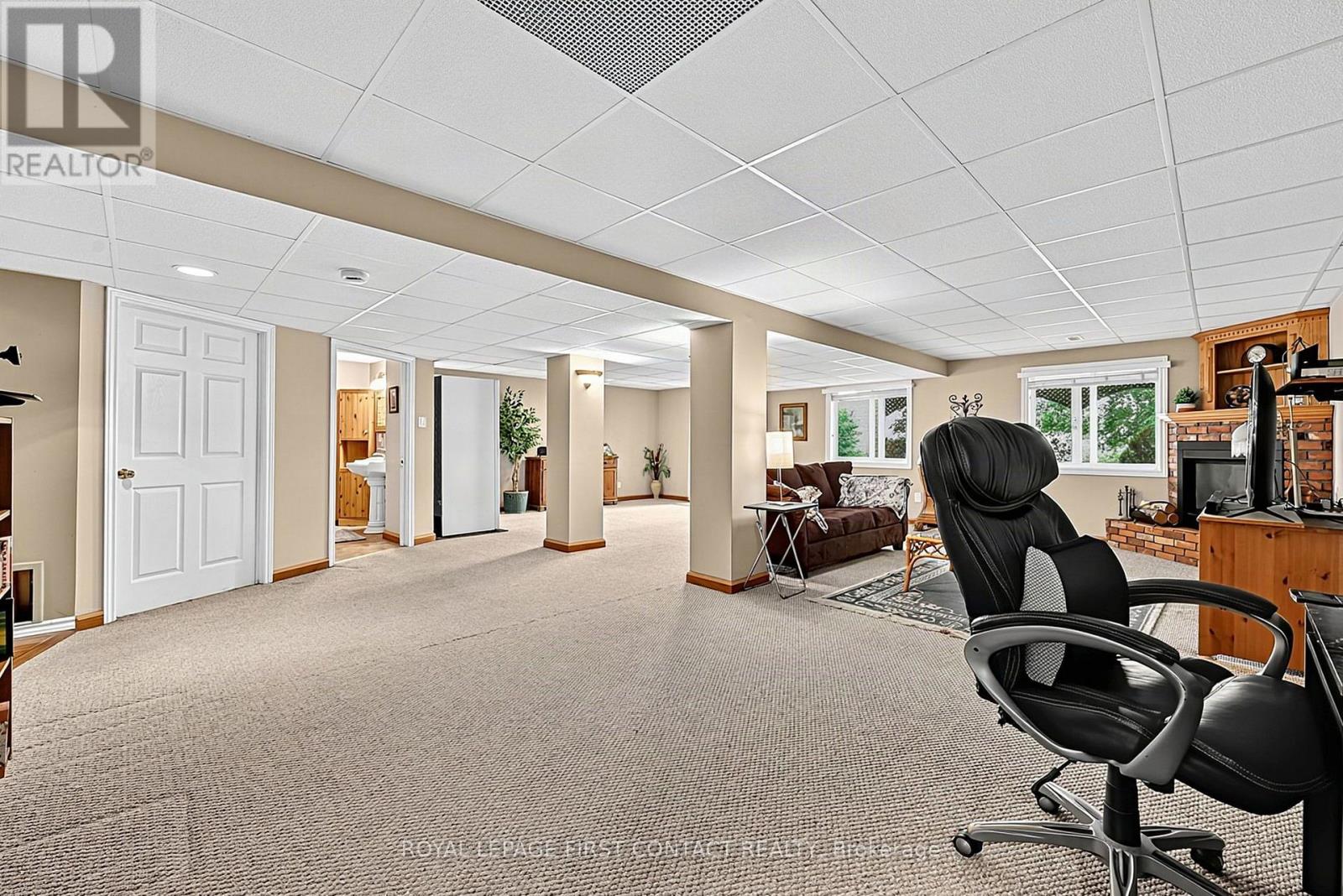 22 LOGAN COURT - 21