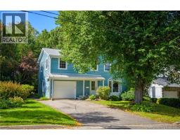 560 Squires Street, photo 2