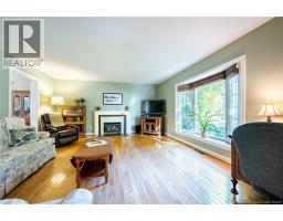 560 Squires Street, photo 5
