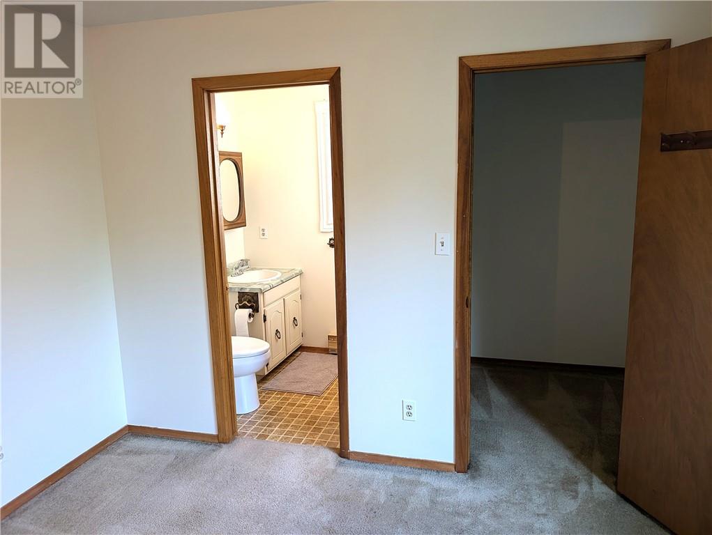 587 Jupiter Court - 32