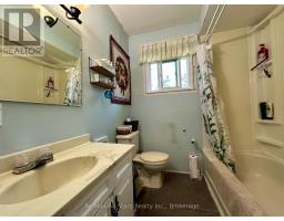 16 Peninsula Court, Trent Lakes, ON K0M1A0 Photo 12