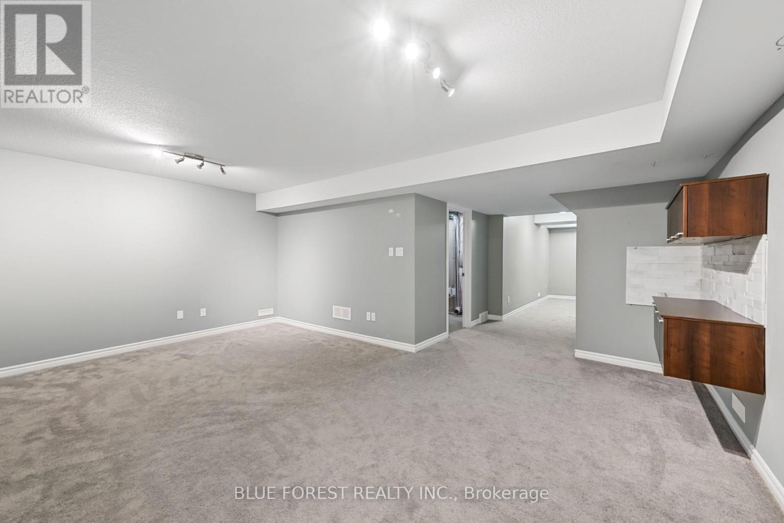 #135 1924 CEDARHOLLOW BOULEVARD - Image 17