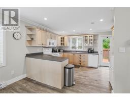 161 Lanark Drive thumbnail 11