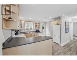 161 Lanark Drive thumbnail 12