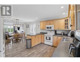 161 Lanark Drive thumbnail 13