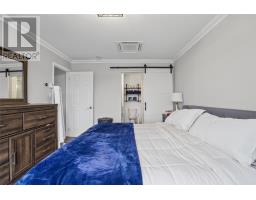 161 Lanark Drive thumbnail 17