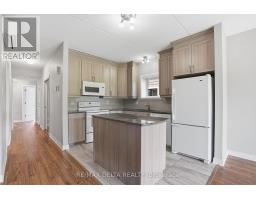 121 - 292 Masters Lane, Clarence Rockland, ON K4K0K5 Photo 13