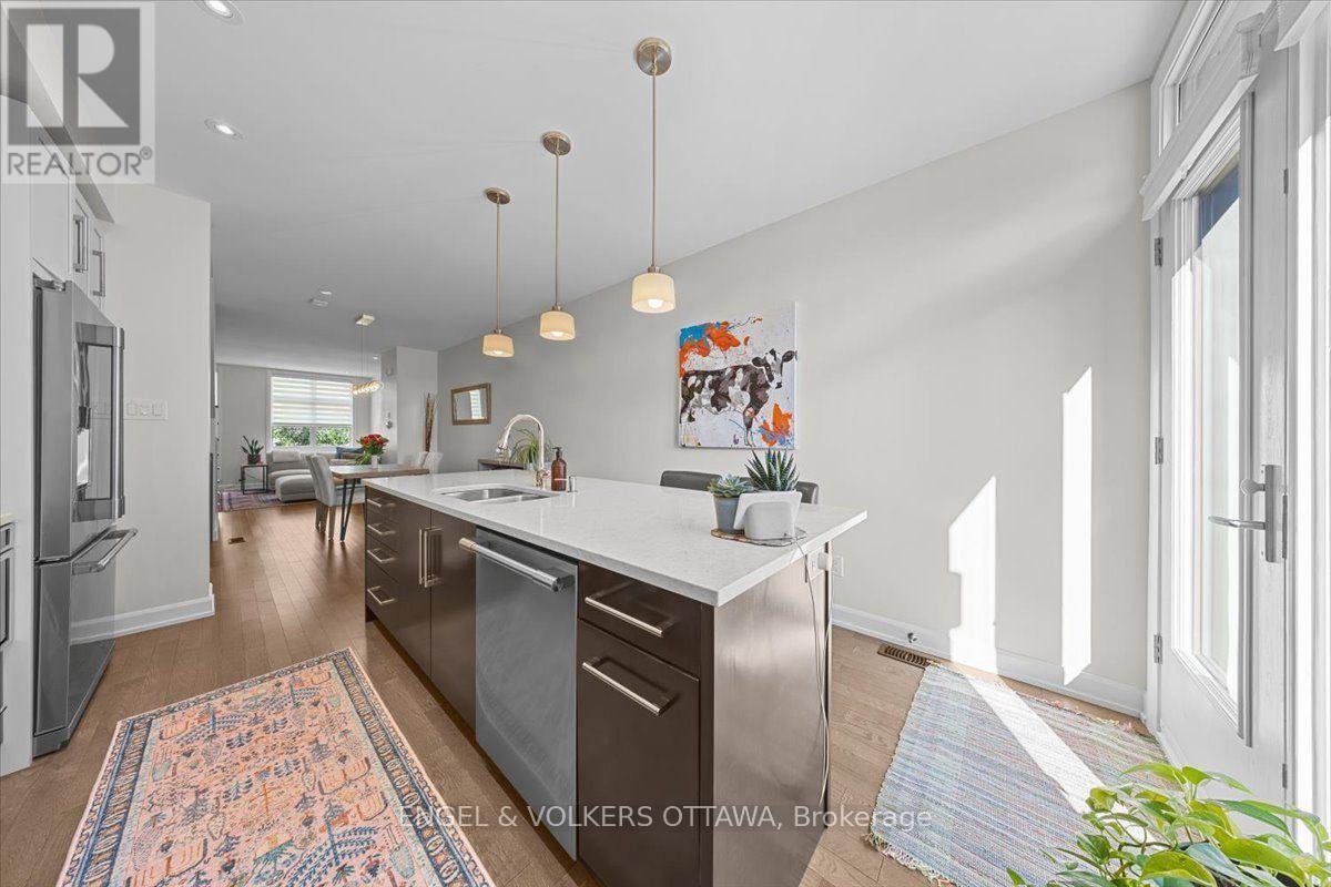 523 DE MAZENOD AVENUE - Image 23