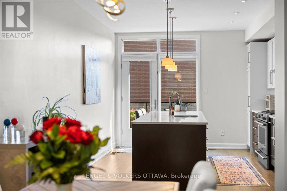 523 DE MAZENOD AVENUE - Image 25