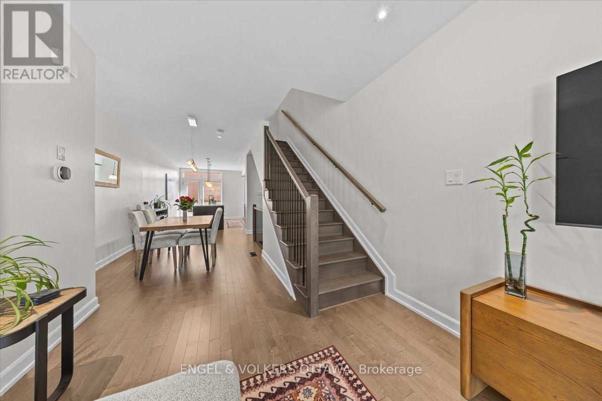523 DE MAZENOD AVENUE - Image 27
