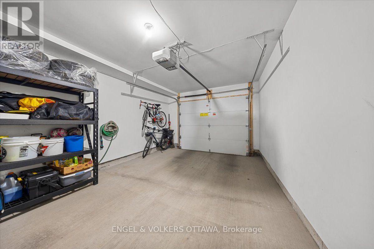 523 DE MAZENOD AVENUE - 38