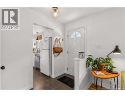 244 Leslie Street, photo 3