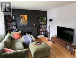 244 Leslie Street, photo 4